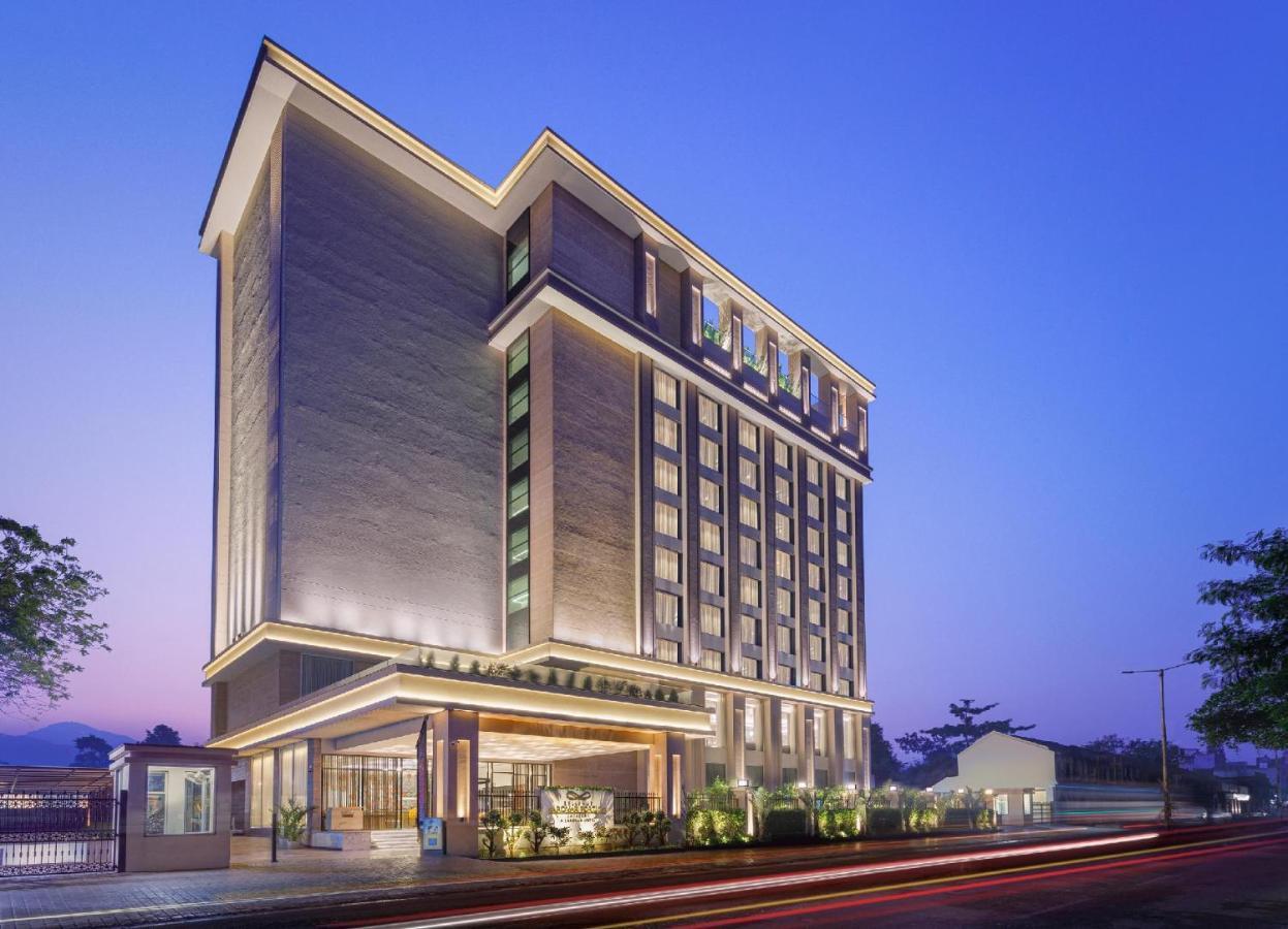 Bellevue Sarovar Premiere Junagadh Exterior photo